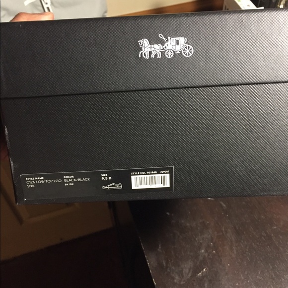 Coach black on black - Picture 3 of 6